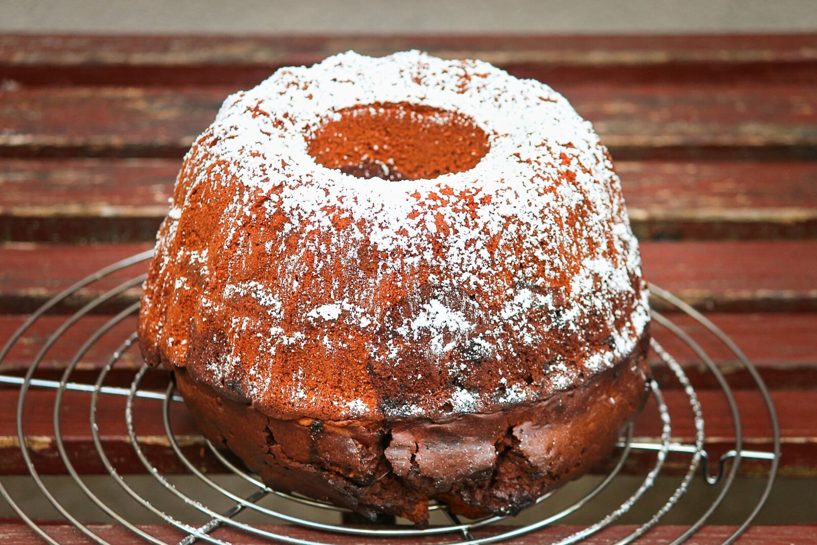 Canon EOS 1100D (EOS Rebel T3 / EOS Kiss X50) sample photo. Gugelhupf, cake, bowl cake photography