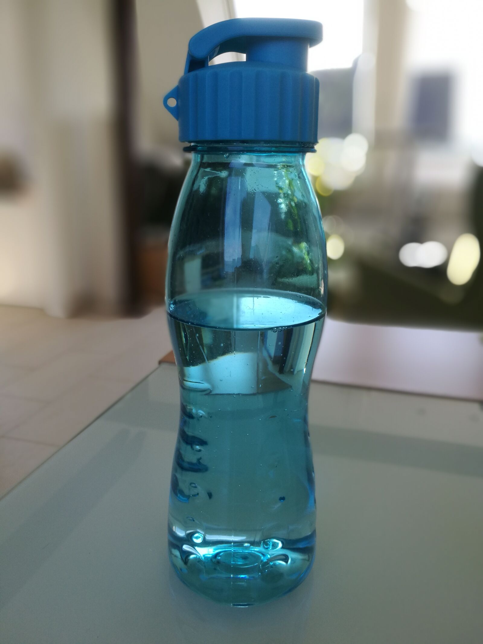 HUAWEI P9 Plus sample photo. Bottle photography