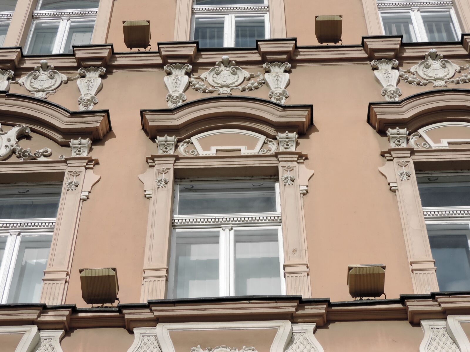 Nikon Coolpix P520 sample photo. Arabesque, art, baroque, architecture photography