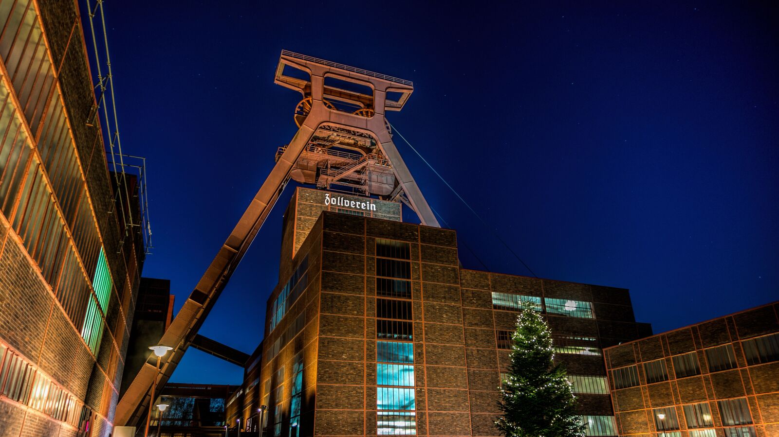Sony Alpha a5000 (ILCE 5000) sample photo. Eat, zeche zollverein, mine photography