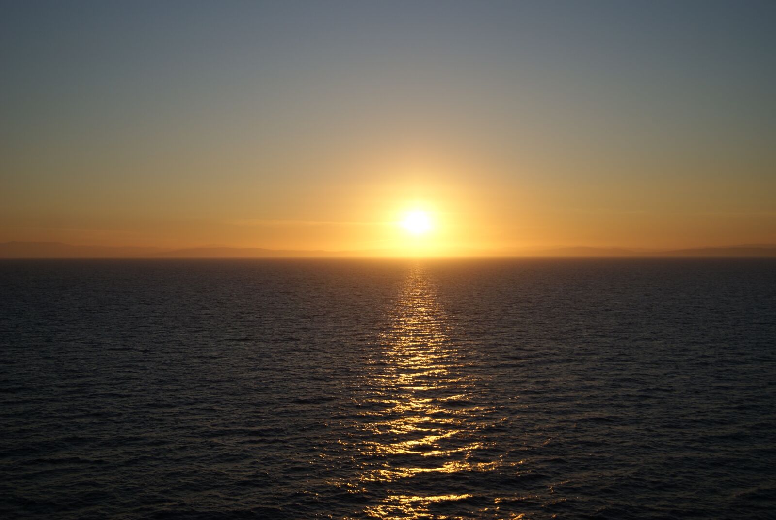 Sony Alpha DSLR-A230 sample photo. Sunset, sea, waves photography