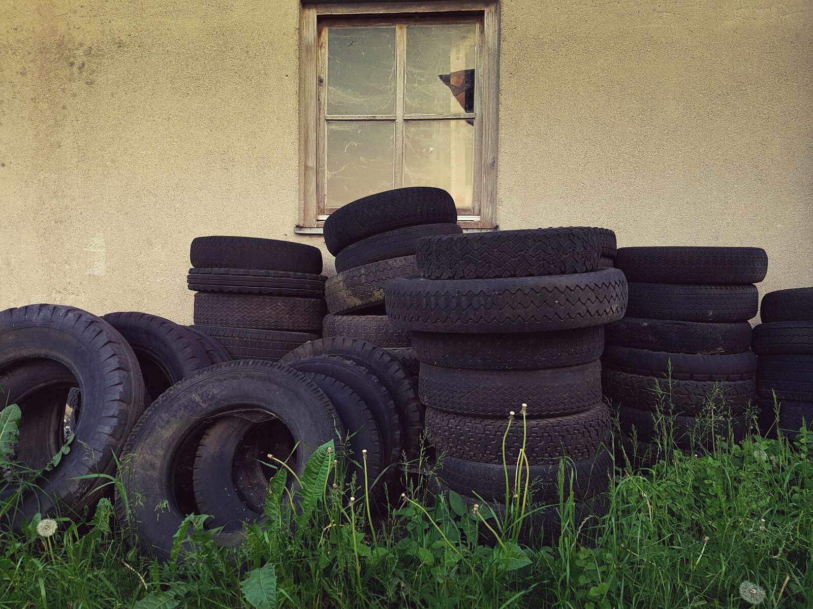 Samsung Galaxy S7 Edge sample photo. Altreifen, auto tires, disposal photography