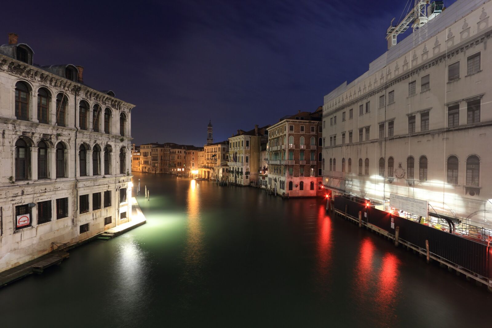 Canon EOS 550D (EOS Rebel T2i / EOS Kiss X4) sample photo. Venice, canal, evening photography