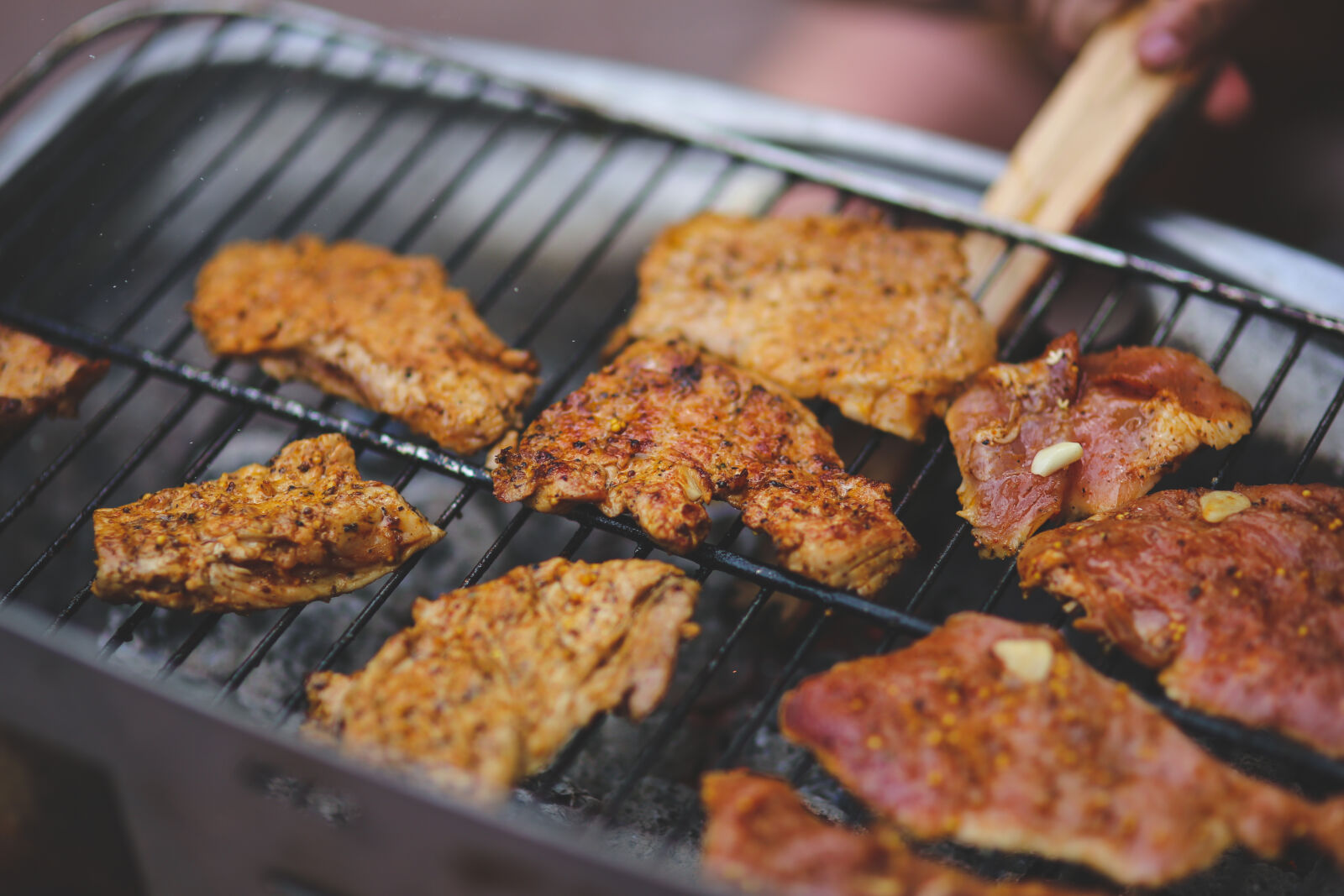 Sigma 85mm F1.4 EX DG HSM sample photo. Pork, grilling photography