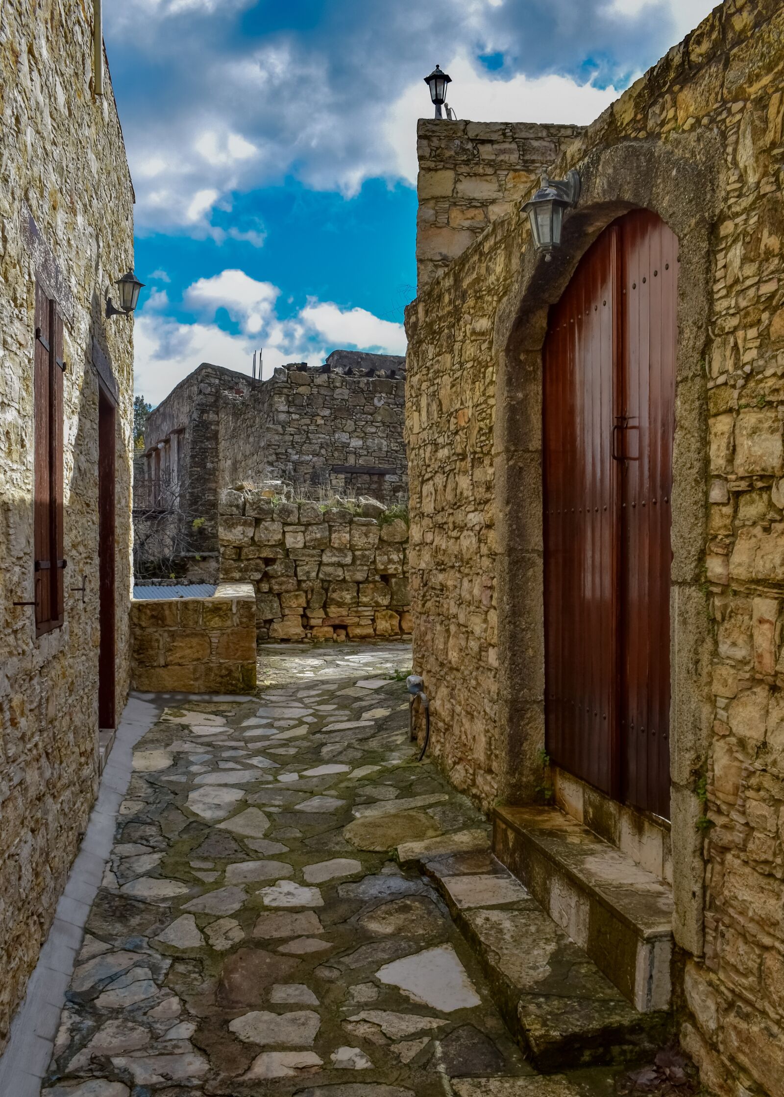 Nikon D3300 sample photo. Street, houses, stone photography