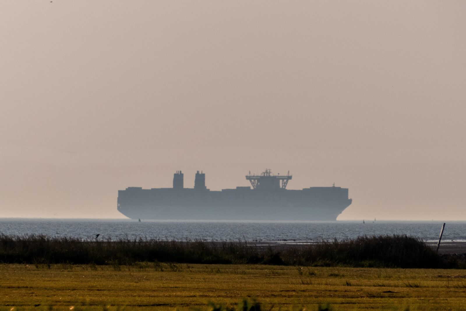 Panasonic Lumix DMC-FZ300 sample photo. Ship, freighter, container ship photography