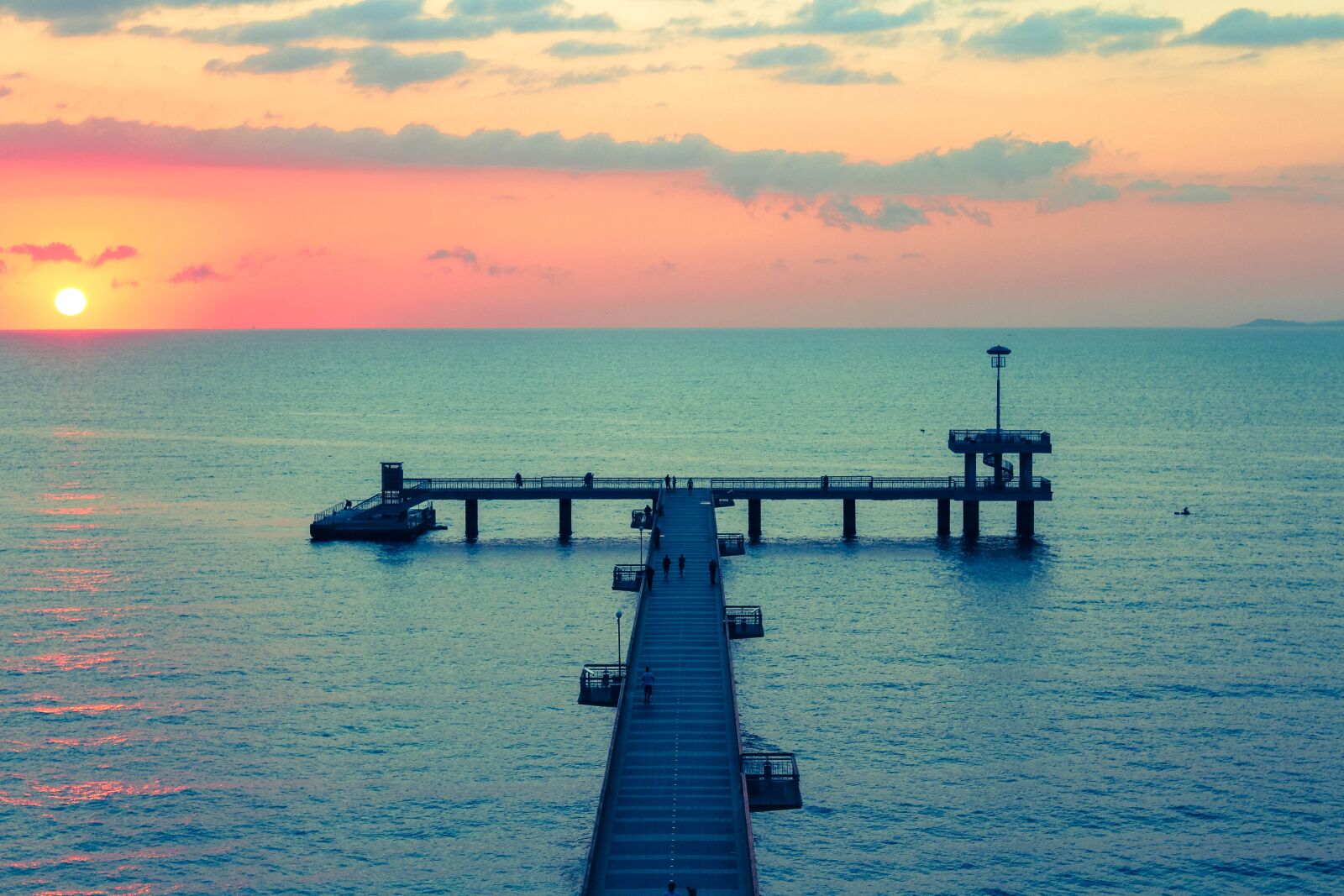 Canon EOS 1200D (EOS Rebel T5 / EOS Kiss X70 / EOS Hi) sample photo. Burgas, sea, bridge photography