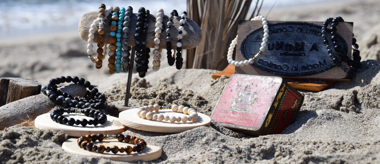 Nikon D3300 sample photo. Capo difeno, bracelet, craft photography