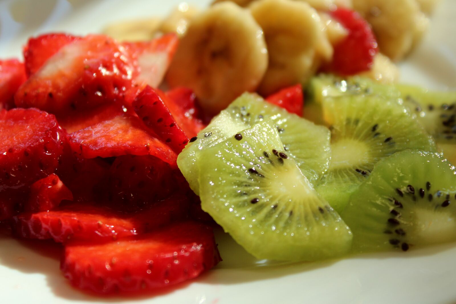 Canon EOS 1200D (EOS Rebel T5 / EOS Kiss X70 / EOS Hi) sample photo. Fruit, vitamins, slices photography