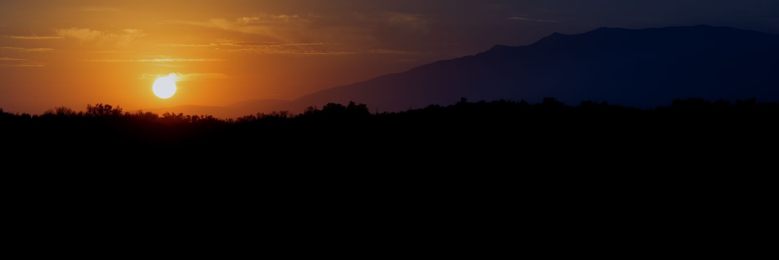 Sony Vario-Tessar T* E 16-70mm F4 ZA OSS sample photo. Sunset, twilight, abendstimmung photography