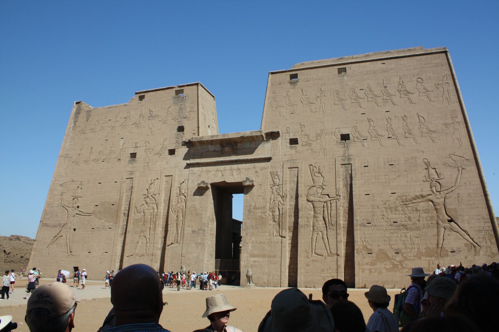 Canon EOS 450D (EOS Rebel XSi / EOS Kiss X2) sample photo. Egypt, nile, temple photography