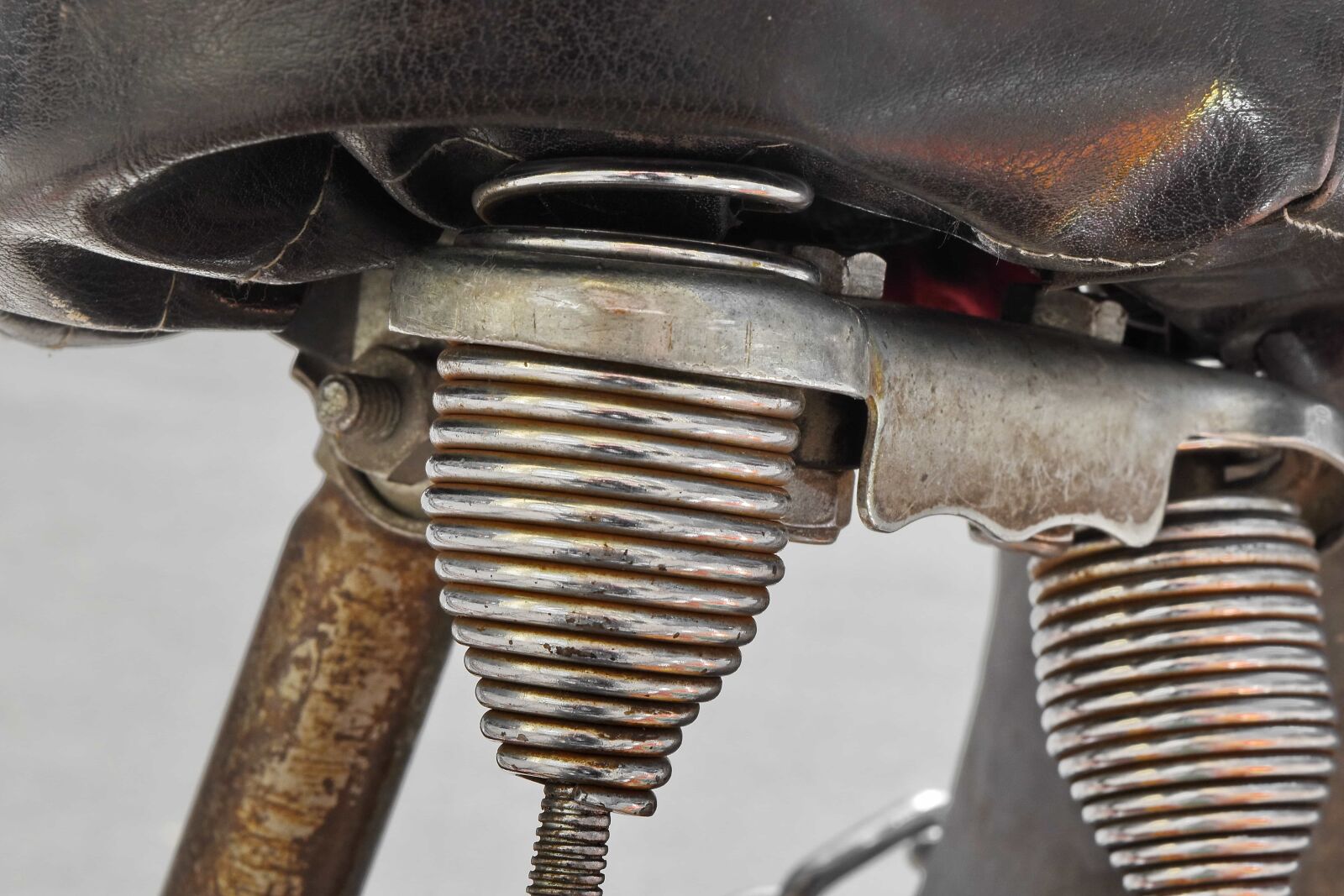 Nikon D5500 sample photo. Bicycle, chrome, seat, stainless photography