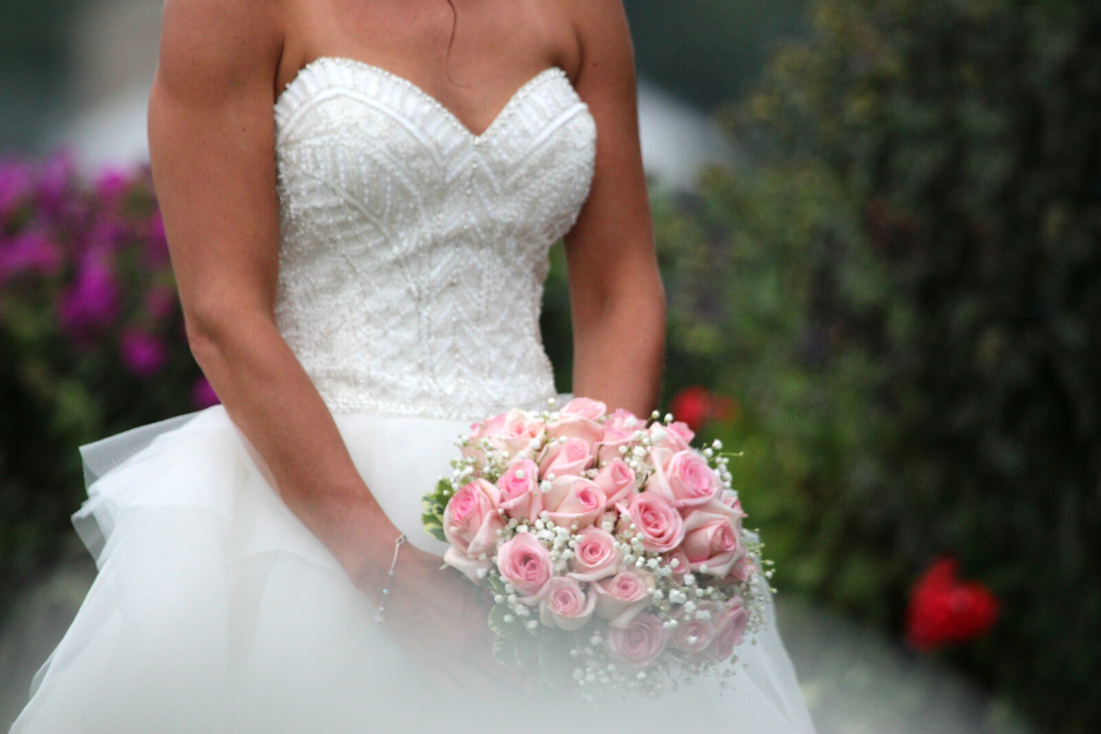 Canon EF 100-400mm F4.5-5.6L IS USM sample photo. Wedding, wedding, dress, wedding photography