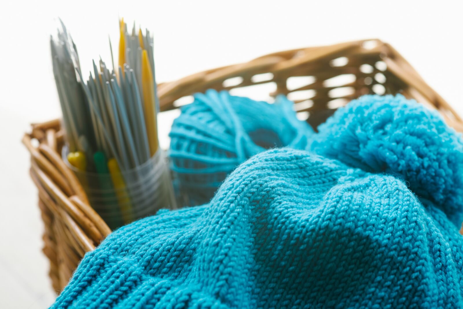 Canon EOS 5D Mark II sample photo. Knit, hand labor, cool photography