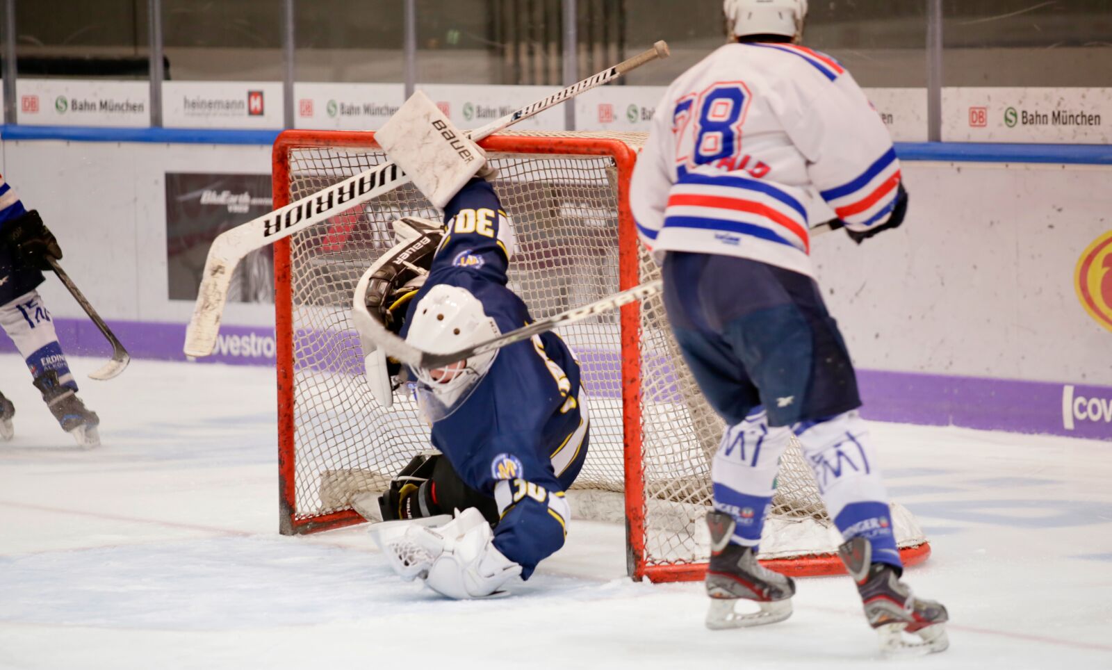Canon EOS 5D Mark III sample photo. Ice hockey, sport, athlete photography