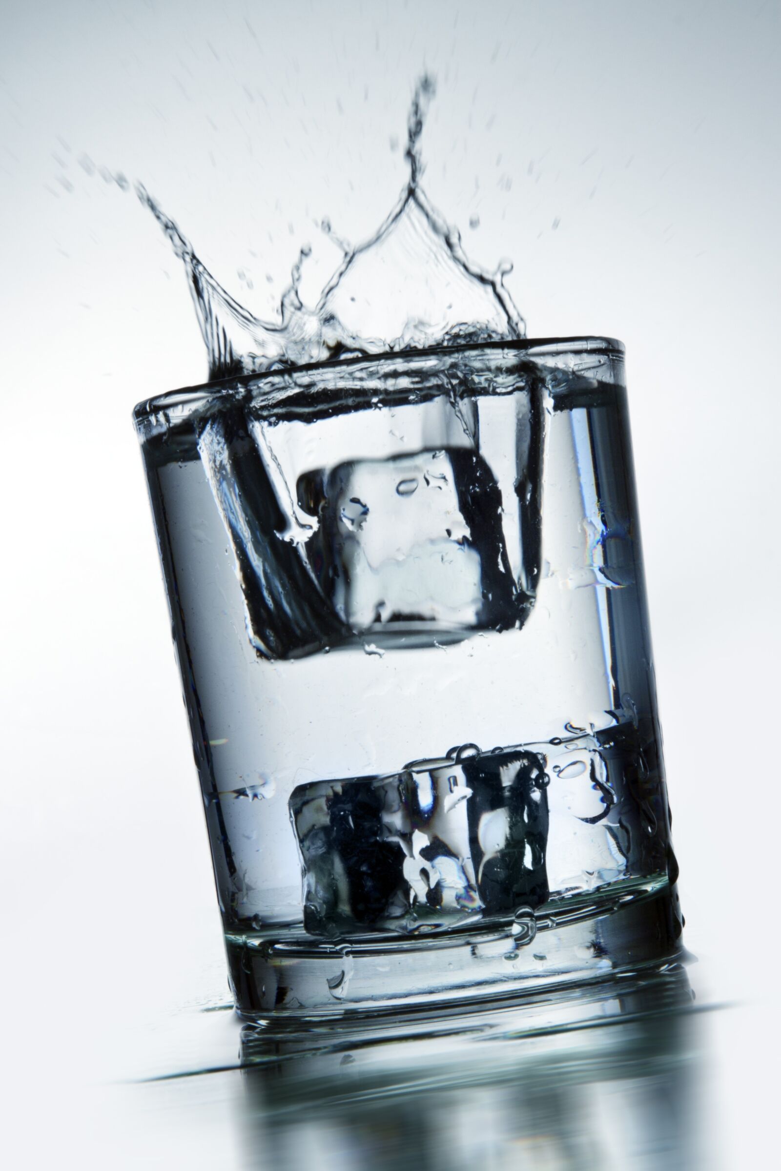 Canon EOS 500D (EOS Rebel T1i / EOS Kiss X3) sample photo. Motion, pour, liquid photography