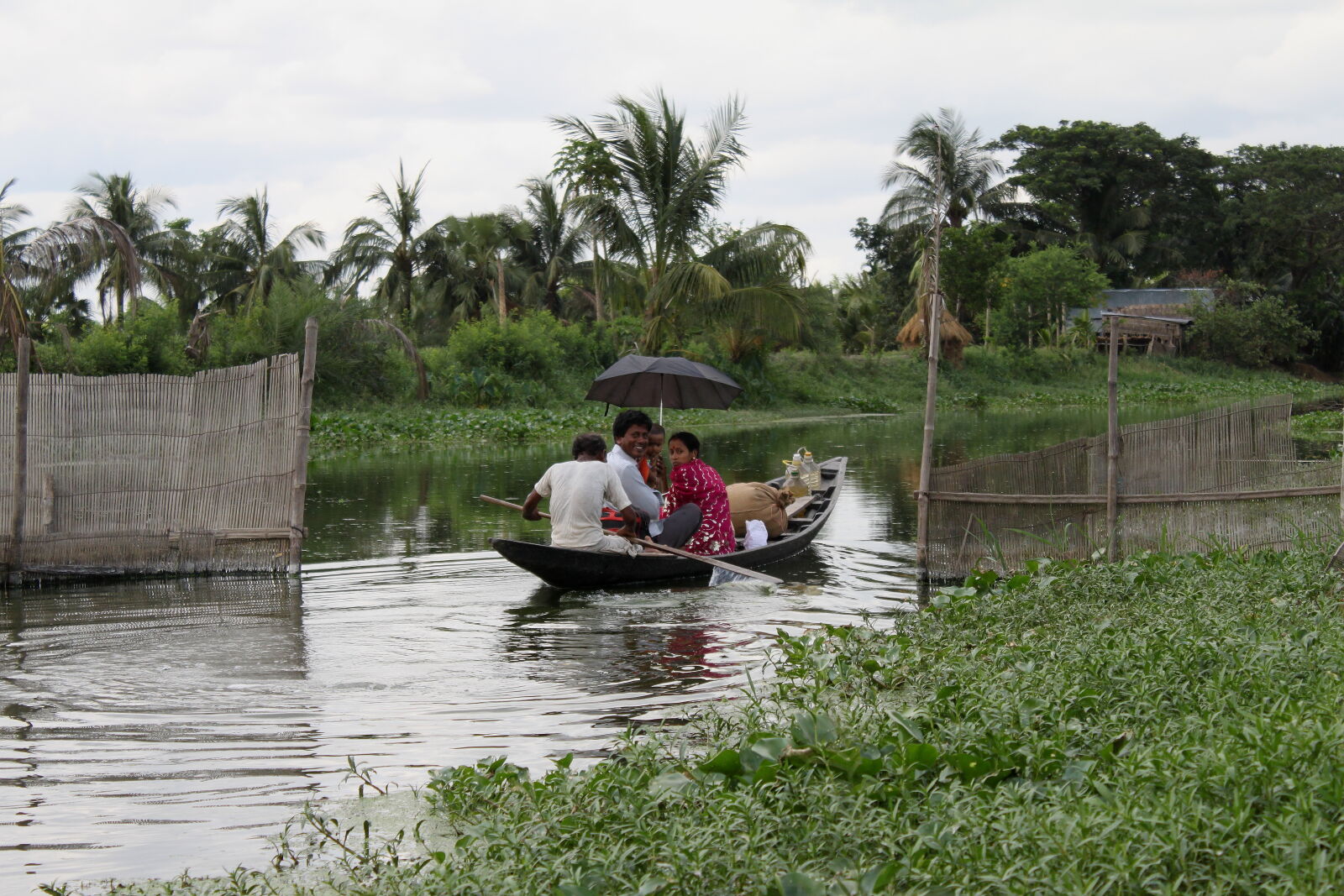 Canon EOS 500D (EOS Rebel T1i / EOS Kiss X3) sample photo. Bangladesh, canal, fisherman, nature photography