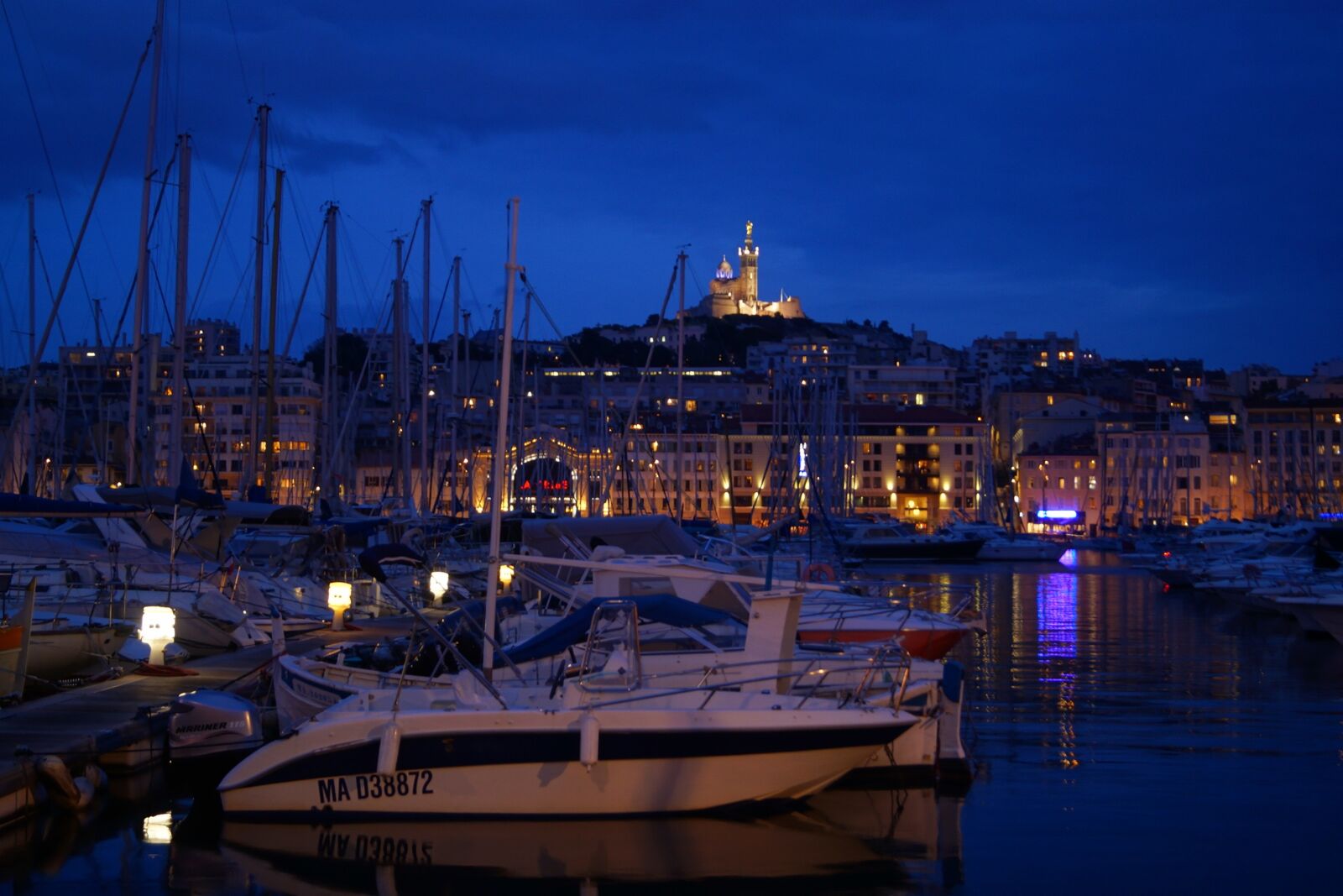 Sony DT 18-55mm F3.5-5.6 SAM II sample photo. Marseille, france, provence photography
