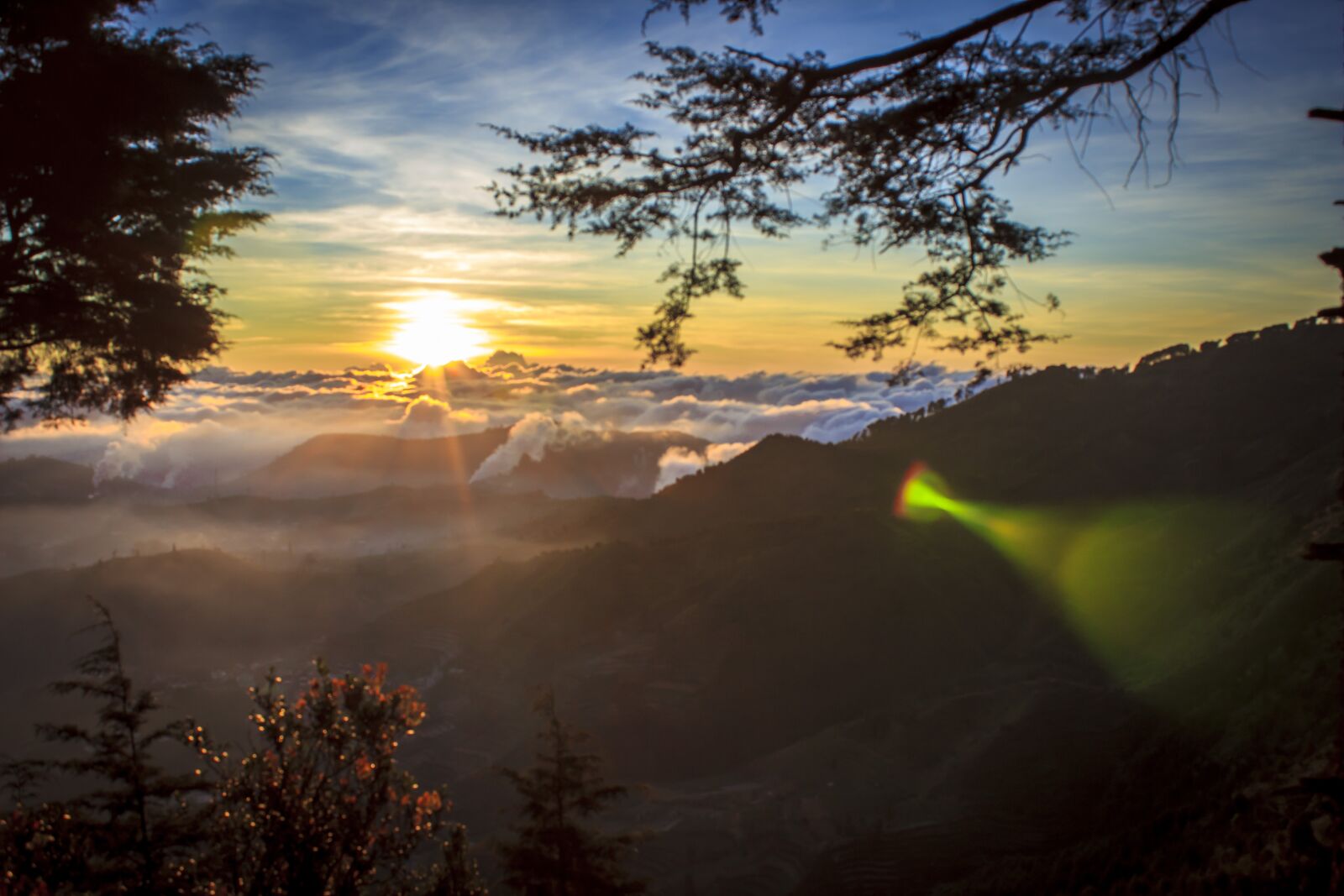 Canon EOS 600D (Rebel EOS T3i / EOS Kiss X5) sample photo. Mountain, sunset, cloud photography