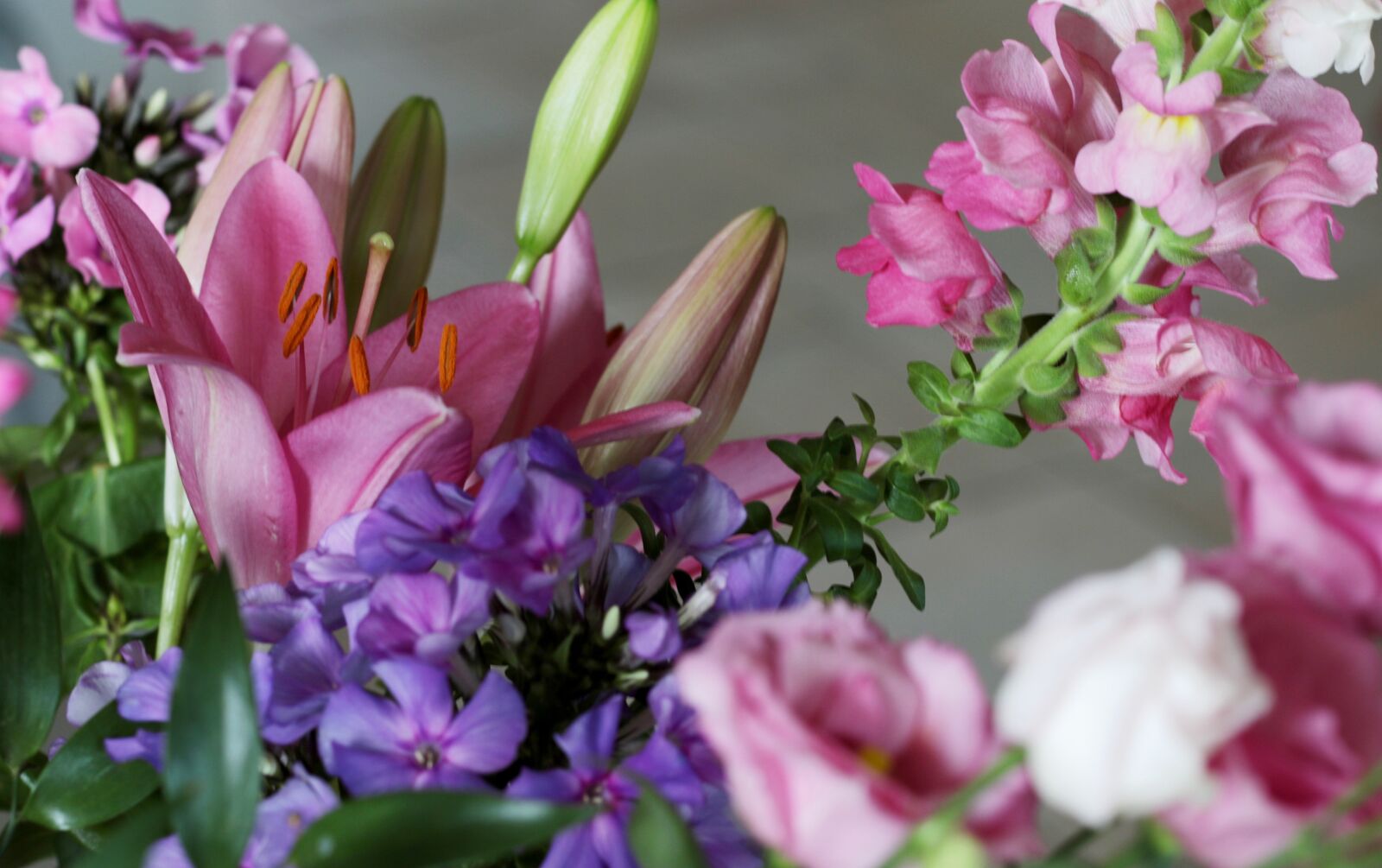 Canon EOS 7D Mark II sample photo. Bouquet, lily, phlox photography