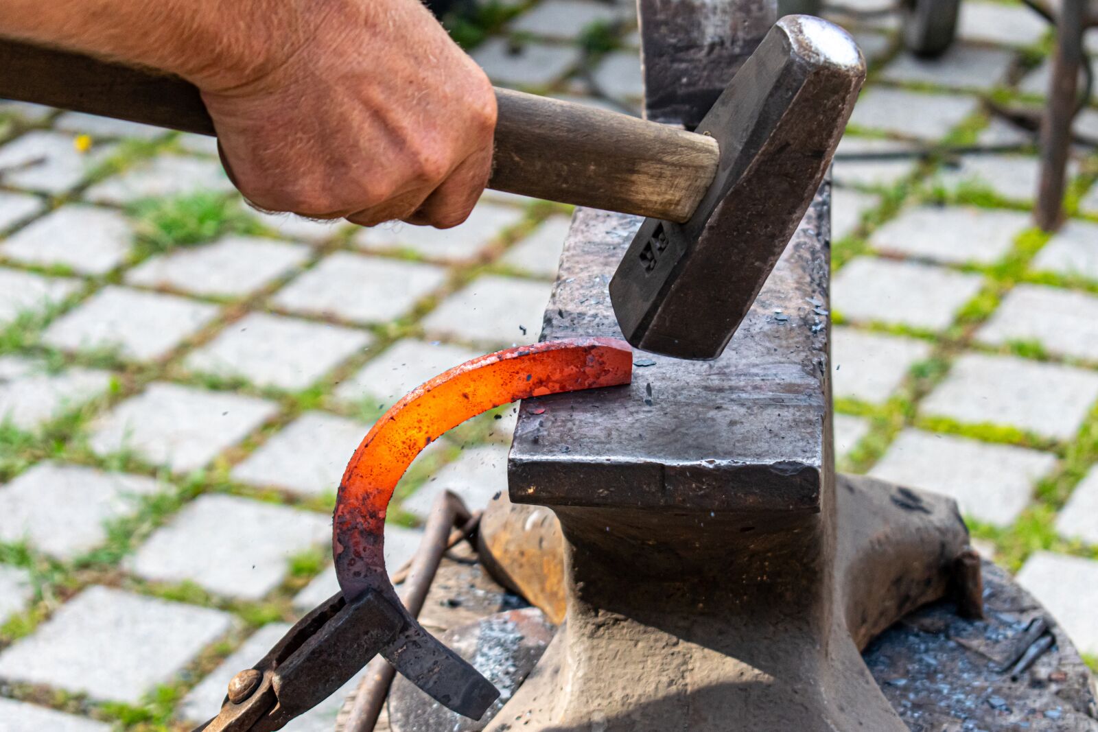 Nikon D5300 sample photo. Horseshoe, hammer, iron photography