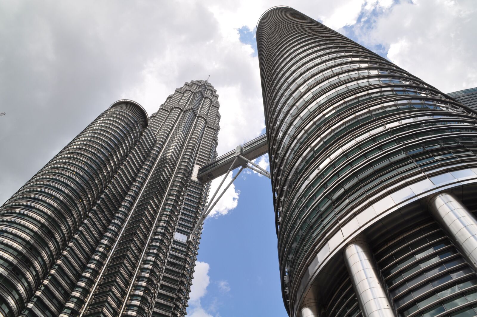 Nikon D5000 sample photo. Architecture, company, skyscraper photography