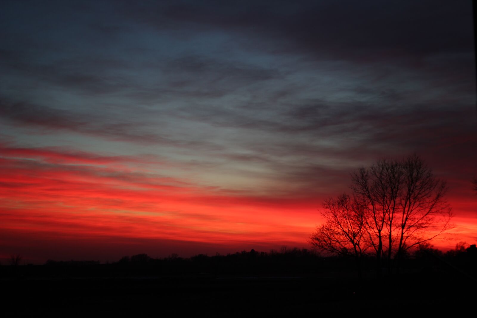 Canon EOS 550D (EOS Rebel T2i / EOS Kiss X4) sample photo. Sunrise, clouds, sky photography