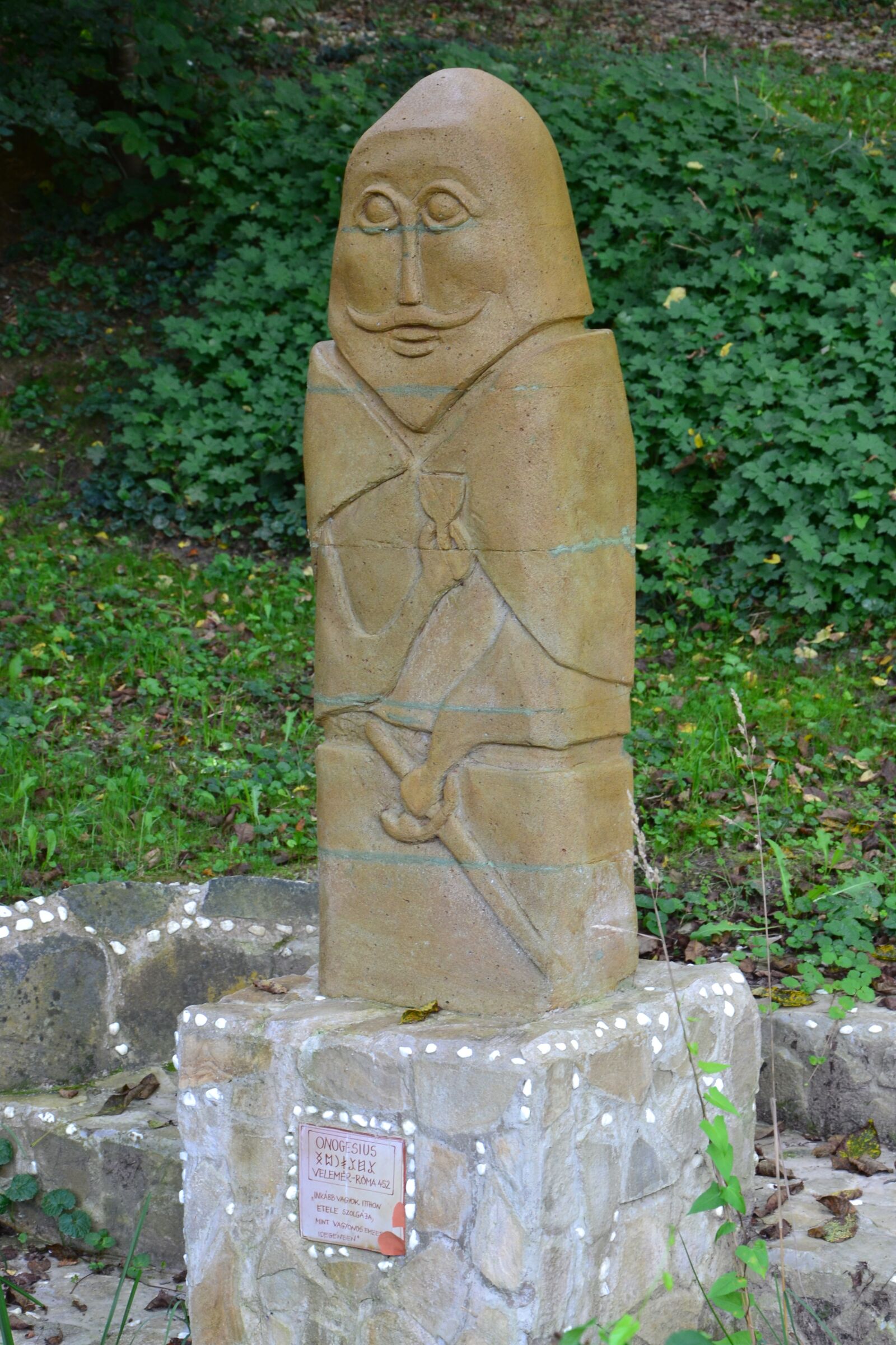 Nikon D3100 sample photo. Zala, onogesius, statue photography