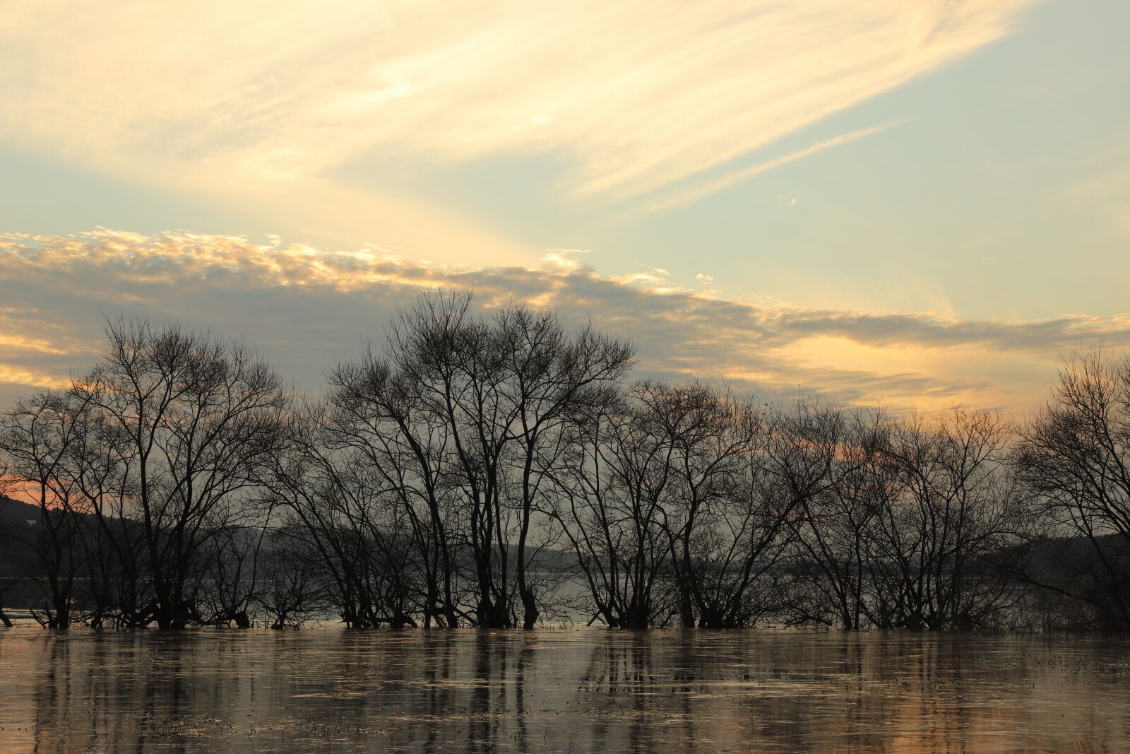 Canon EOS 6D Mark II sample photo. Wallpapers, twilight, tower lakes photography