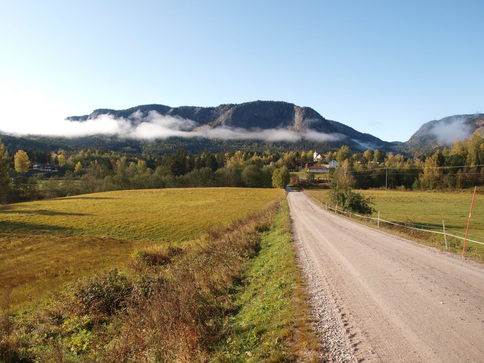 Olympus E-520 (EVOLT E-520) sample photo. Telemark, tordal, autumn photography