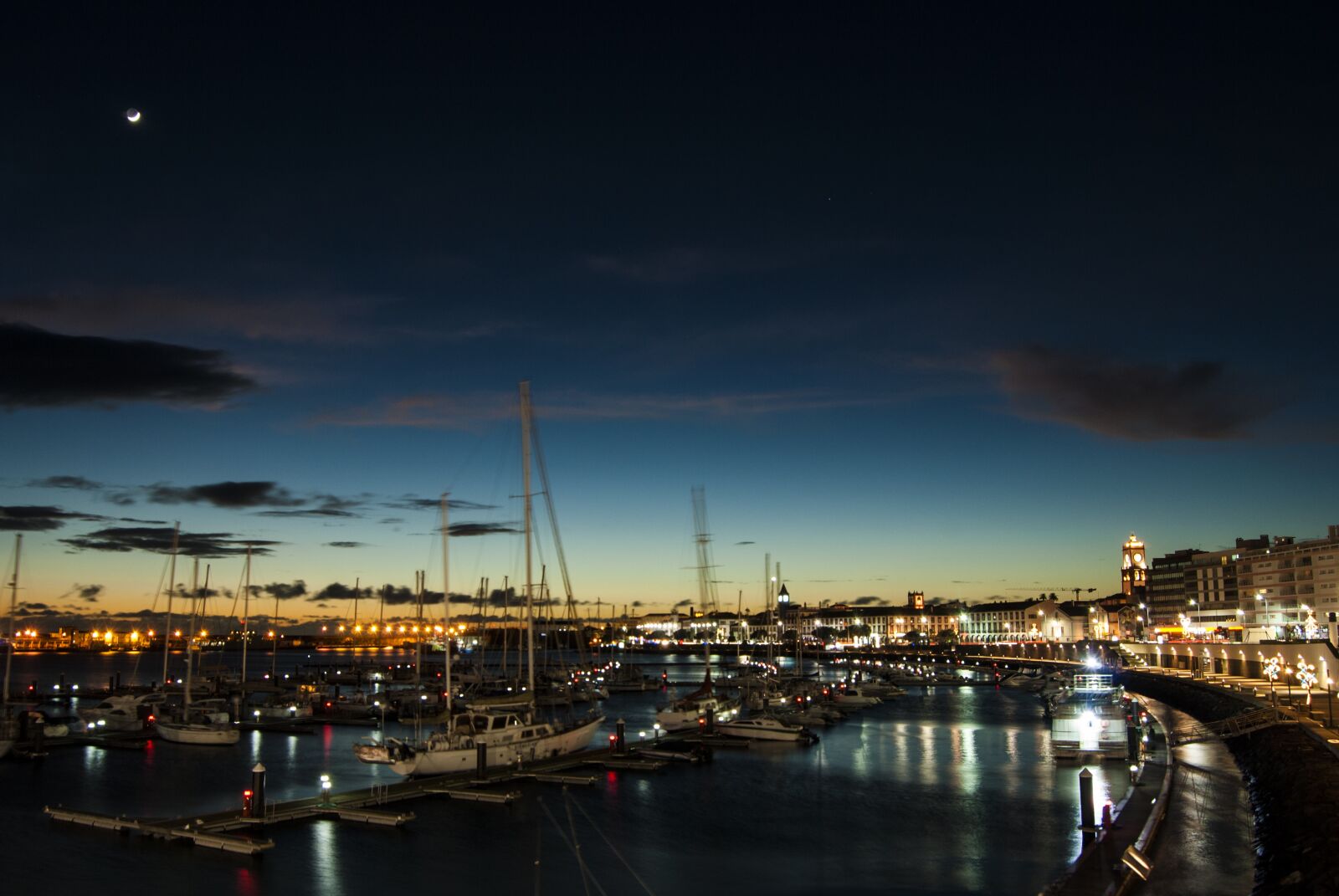 Nikon D3000 sample photo. This evening, marina, boats photography