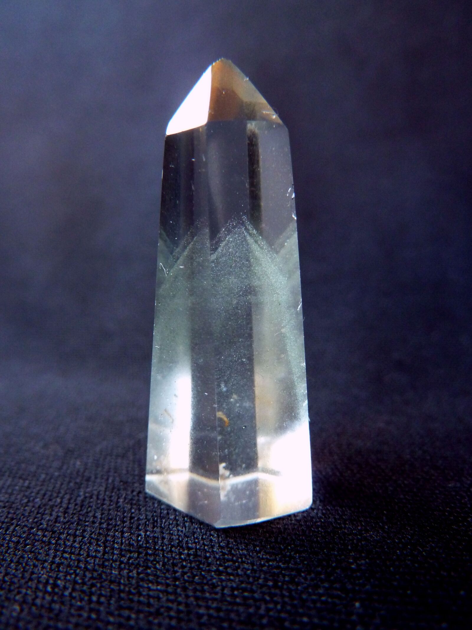 Panasonic Lumix DMC-ZS7 (Lumix DMC-TZ10) sample photo. Rock crystal, glassy, green photography