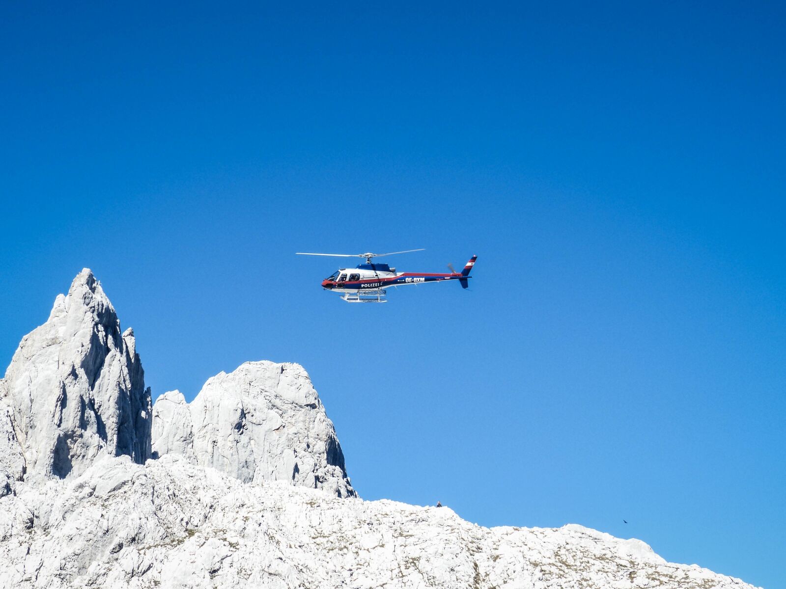 Panasonic Lumix DMC-FZ200 sample photo. Helicopter, police, mountain rescue photography