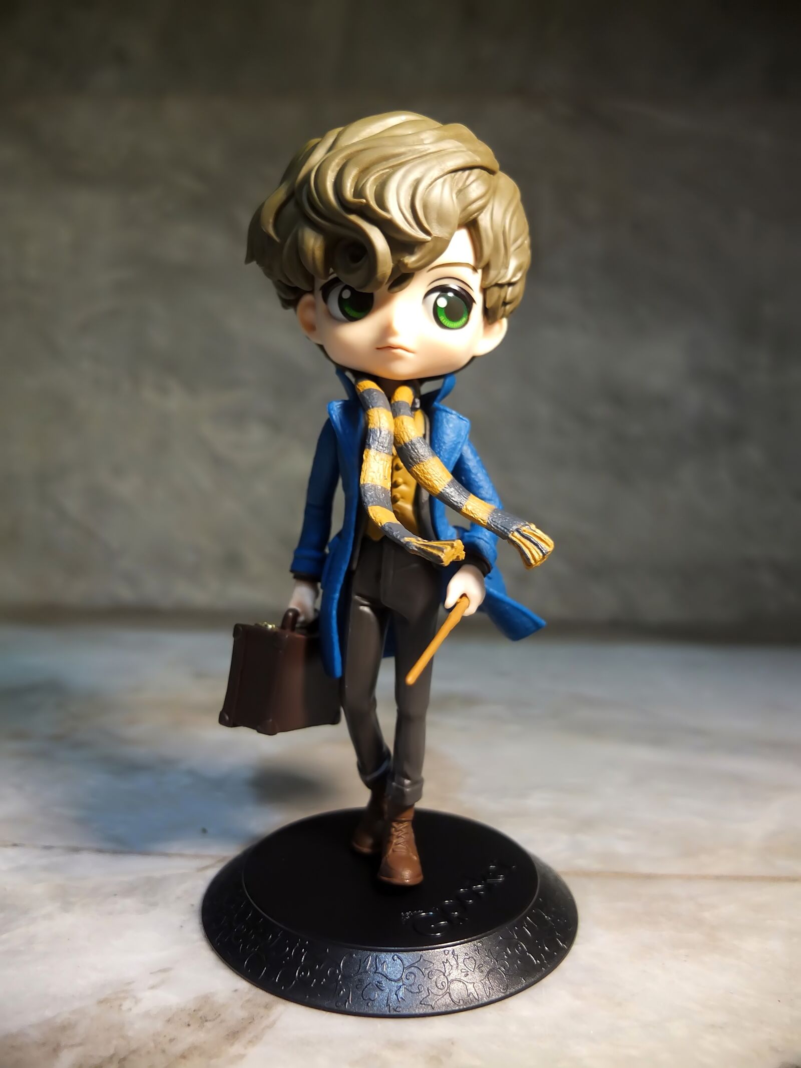 Fujifilm X10 sample photo. Newt, scamander, young photography