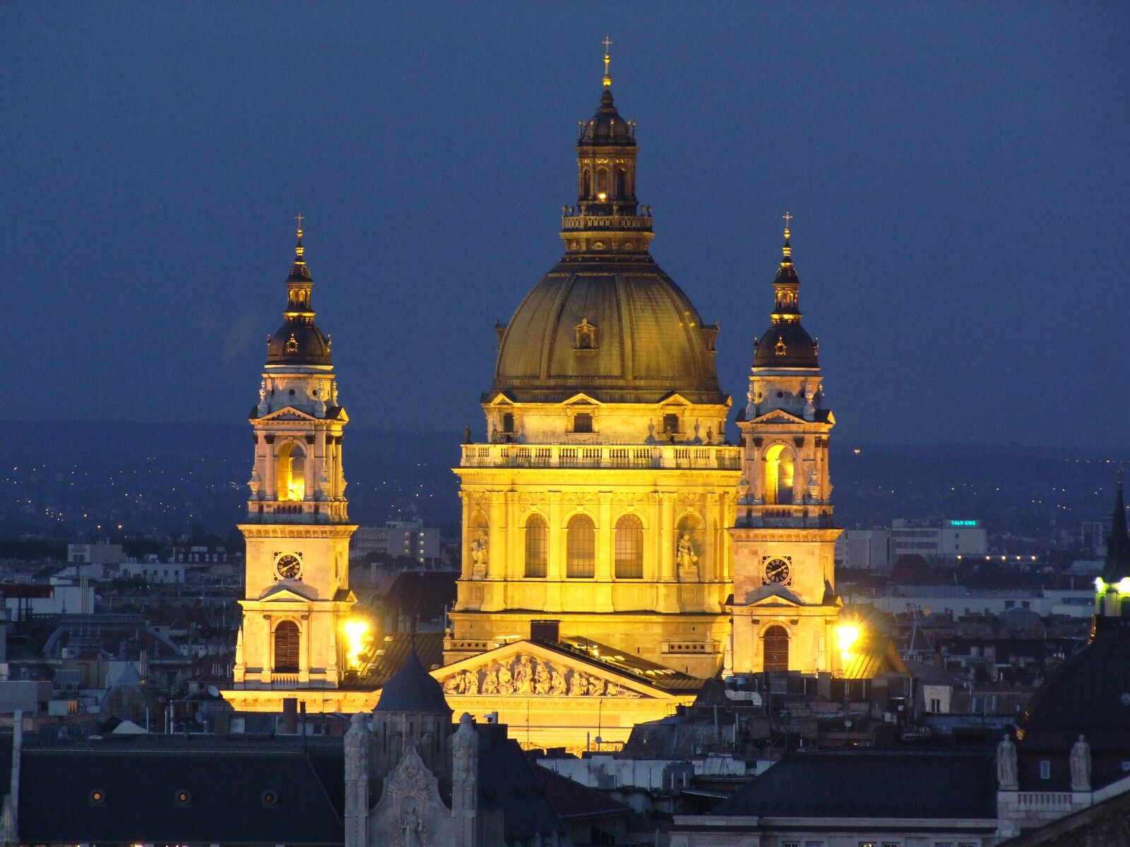 Fujifilm FinePix S100fs sample photo. St stephen's basilica, budapest photography