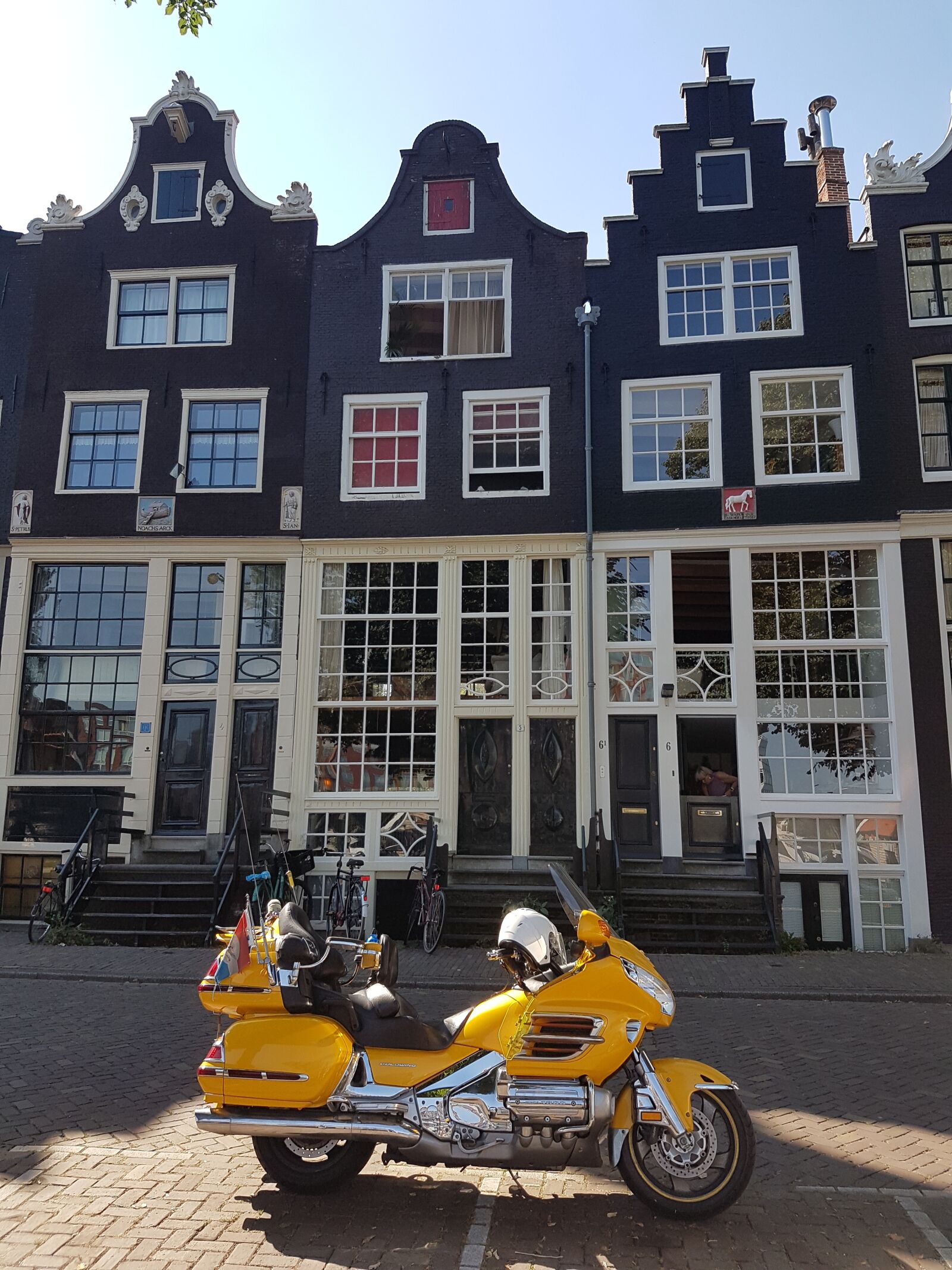 Samsung Galaxy S7 sample photo. Sandy corner, amsterdam, goldwing photography