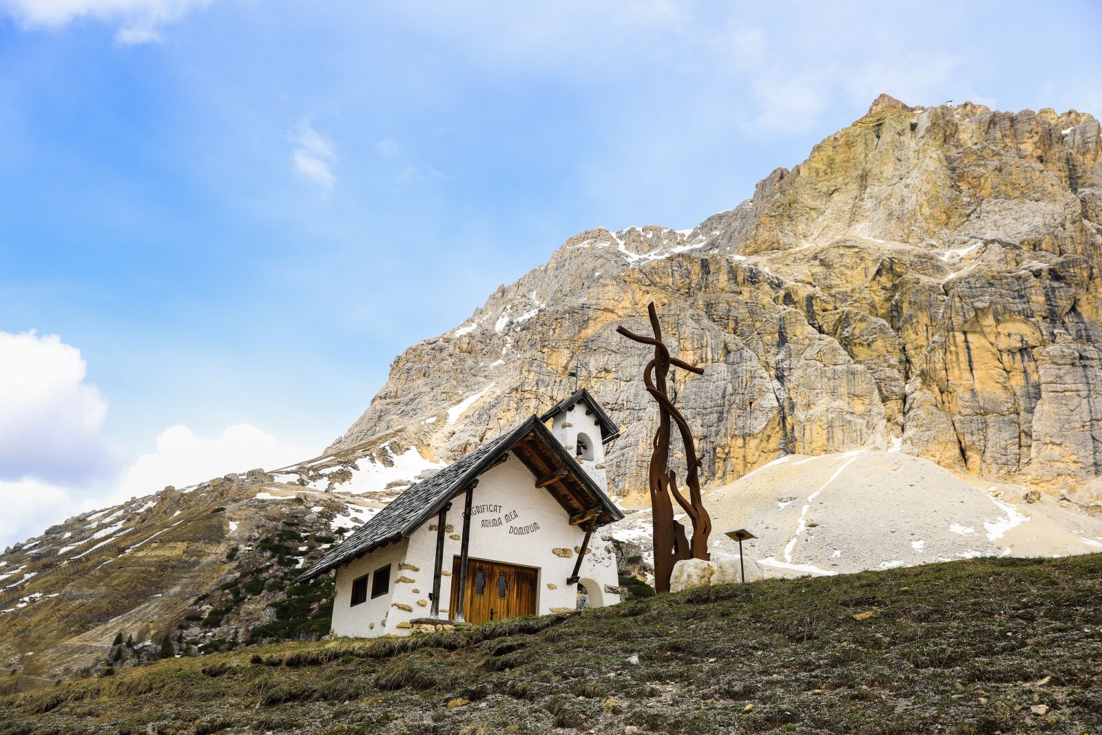 Canon EOS 5D Mark IV sample photo. Mountain, landscape, mountain chapel photography