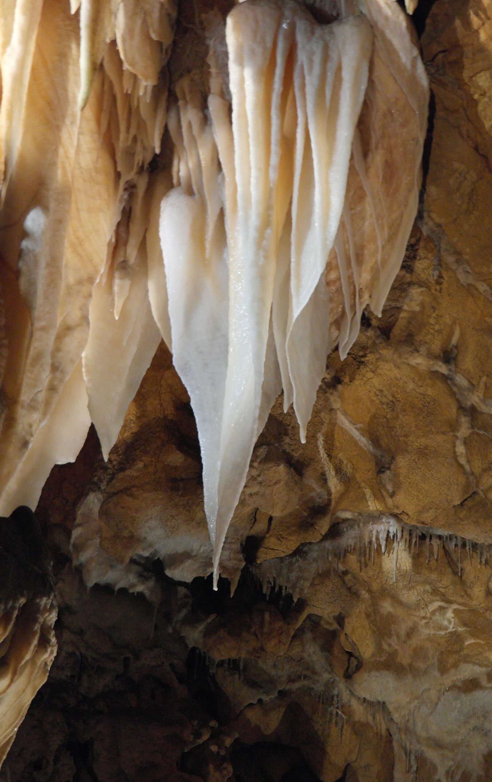 Samsung NX1000 sample photo. Cave, stalactite, potholing photography