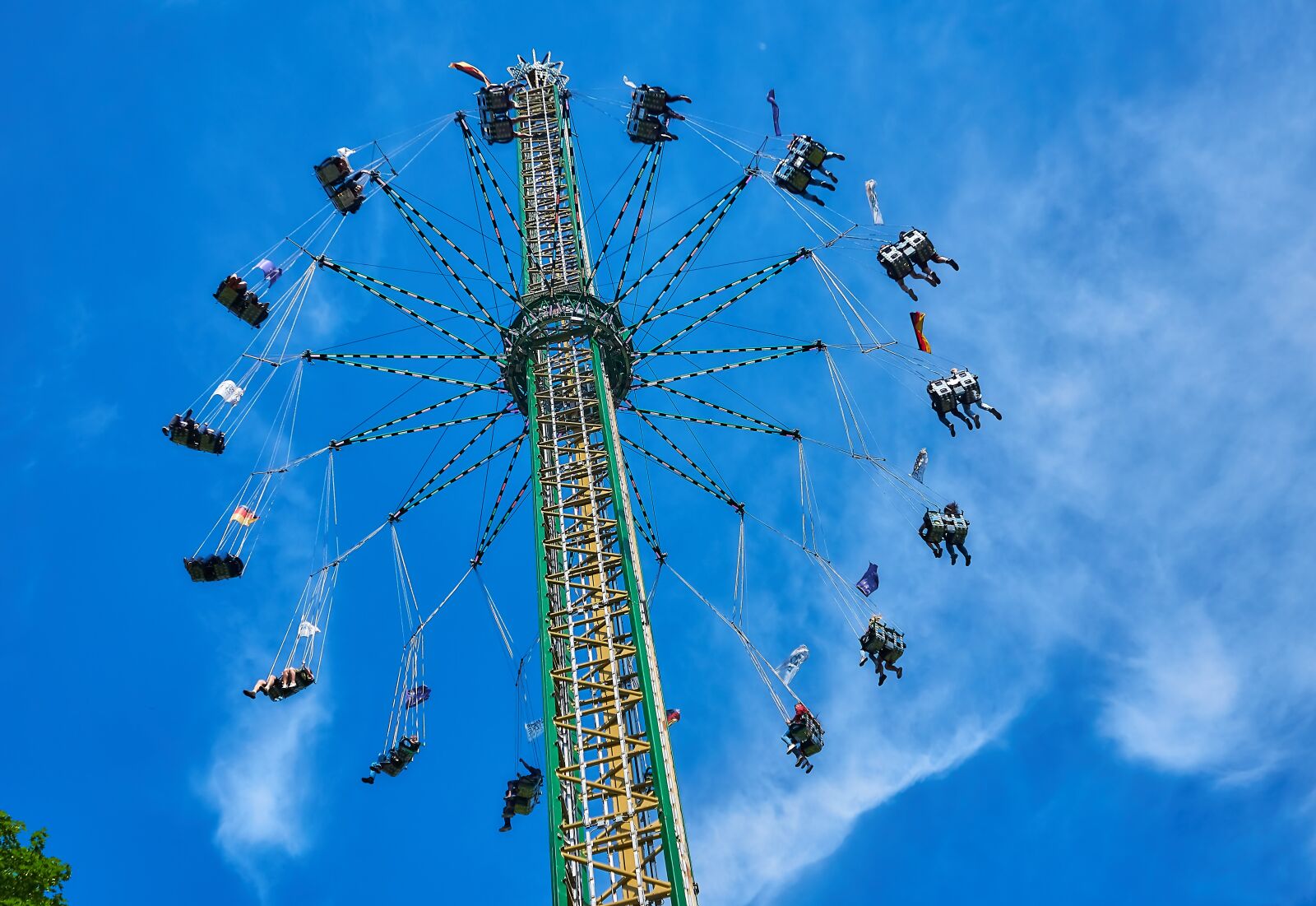 Sony a6000 sample photo. Folk festival, chain carousel photography