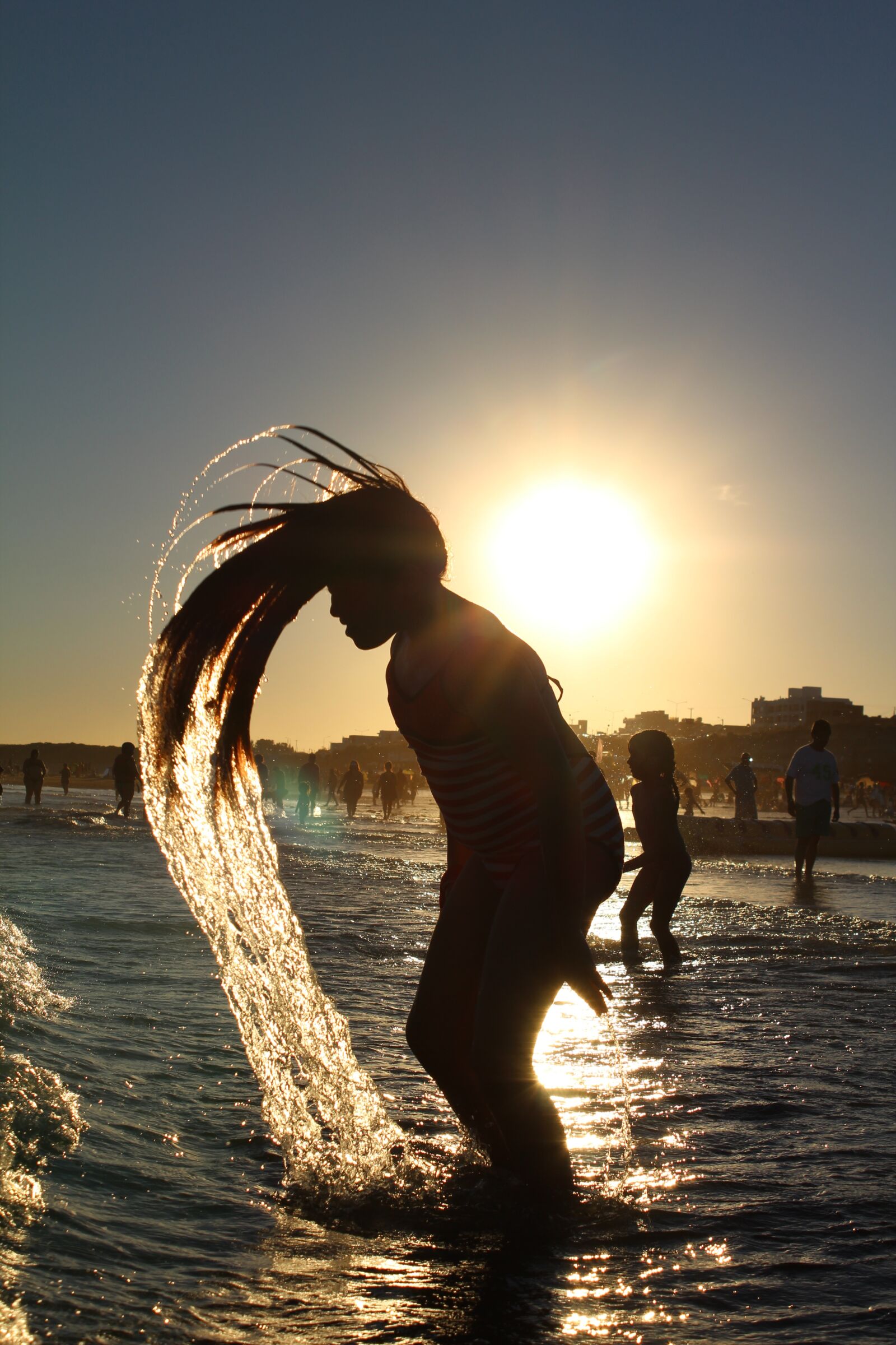 Canon EOS 1200D (EOS Rebel T5 / EOS Kiss X70 / EOS Hi) sample photo. Girl, water, hair photography