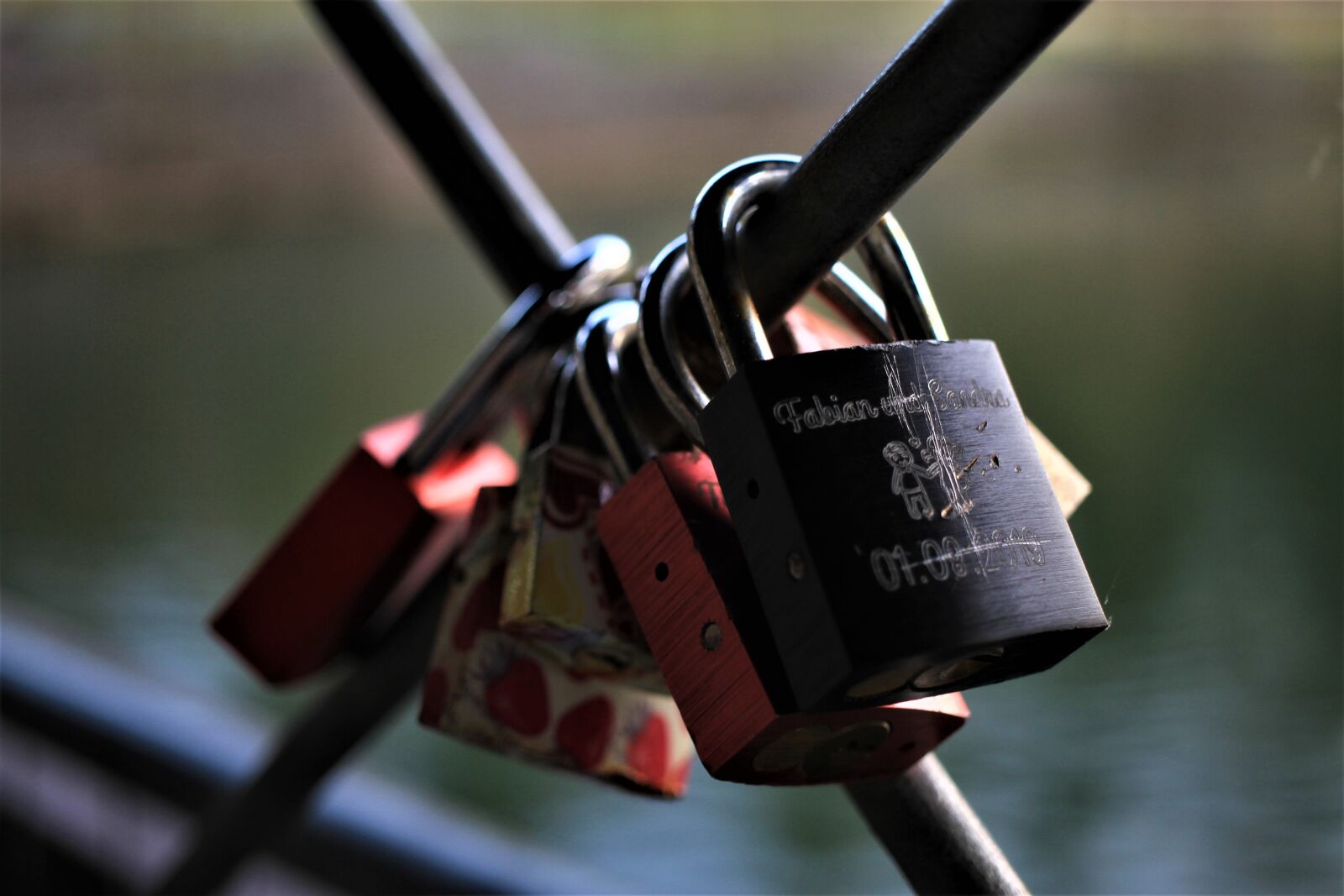 Canon EOS 7D sample photo. Castles, love locks, love photography
