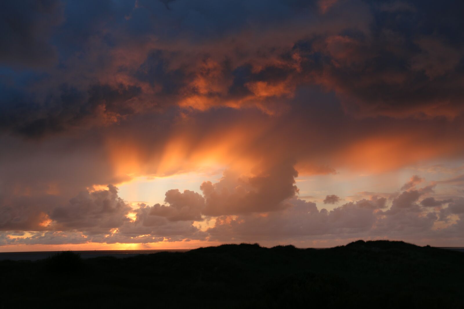 Canon EOS 70D sample photo. Sunset, abendstimmung, clouds photography