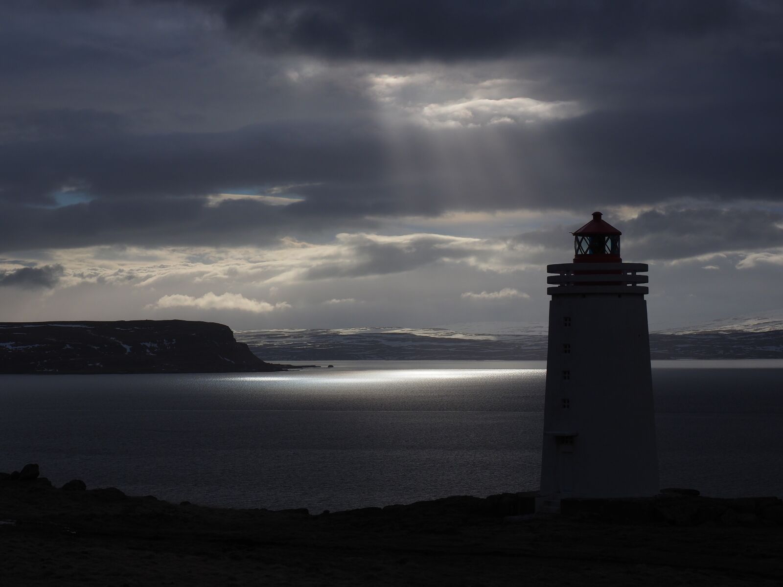 Olympus M.Zuiko Digital ED 12-100mm F4.0 IS Pro sample photo. Lighthouse, coast, sea photography