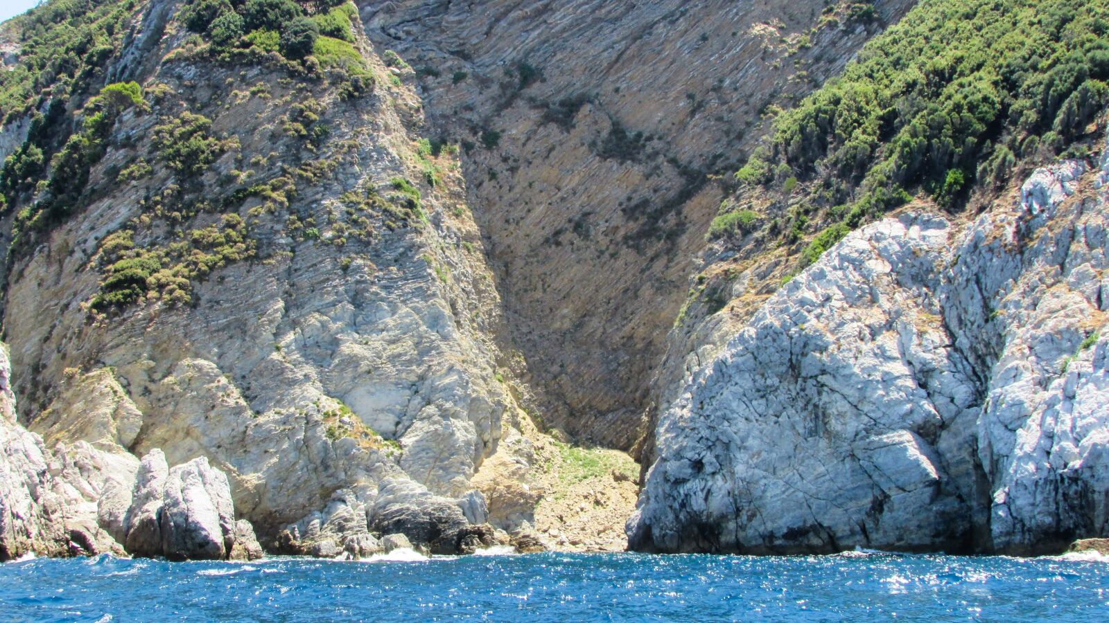 Canon PowerShot SX400 IS sample photo. Greece, skiathos, rock photography