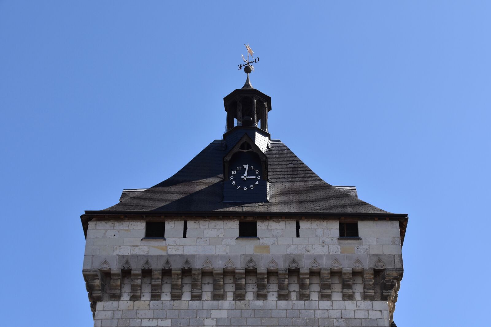 Nikon D5600 sample photo. Roof, roof portal porte photography