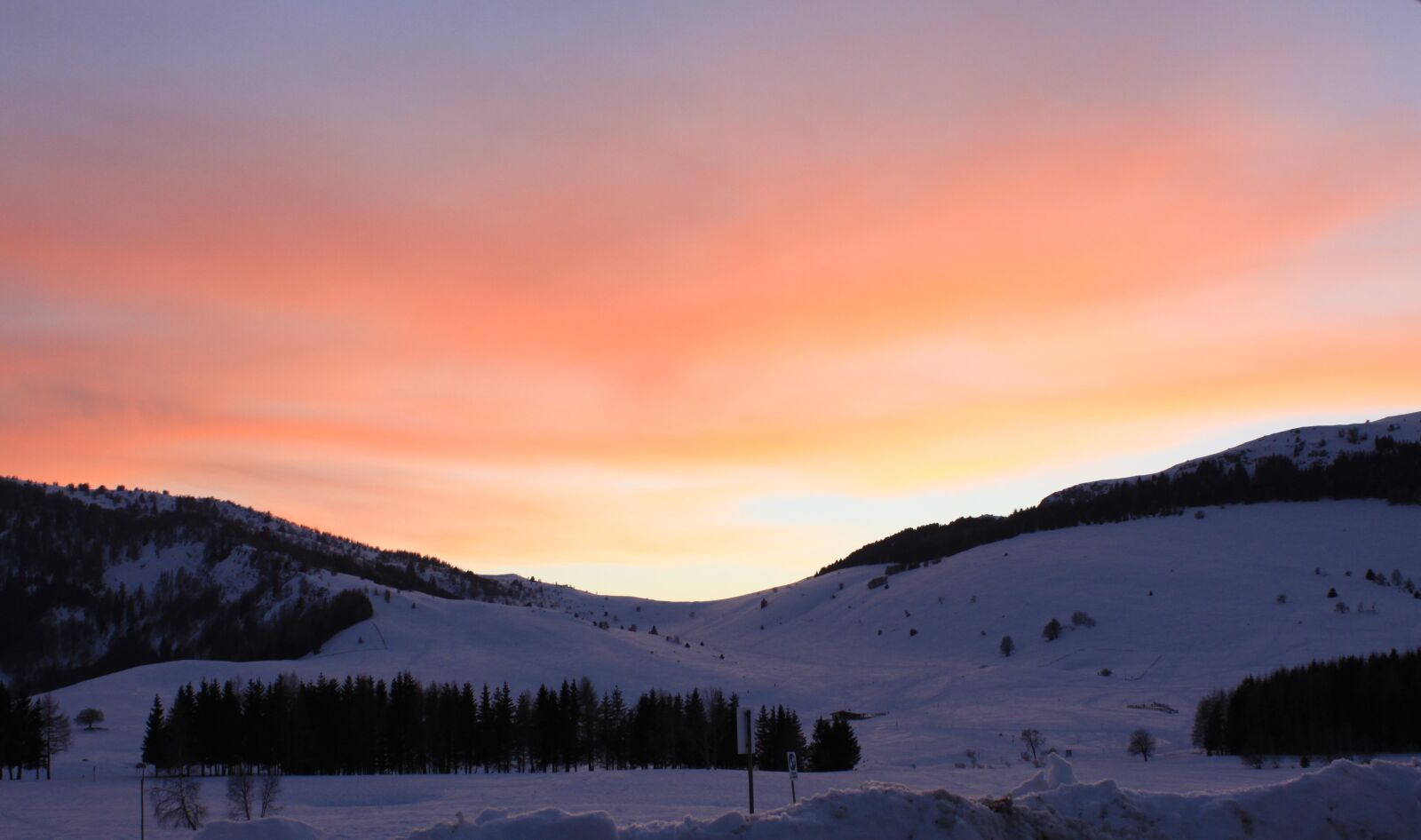 Canon EOS 500D (EOS Rebel T1i / EOS Kiss X3) sample photo. Sunset, mountain, snow photography