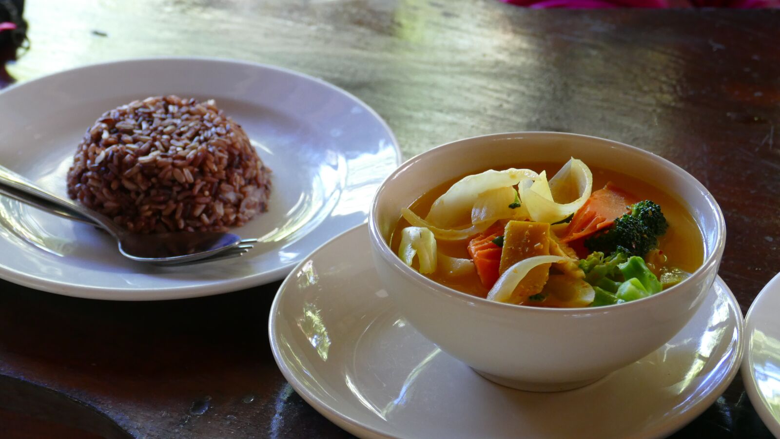 Leica V-Lux (Typ 114) sample photo. Curry, rice, red rice photography