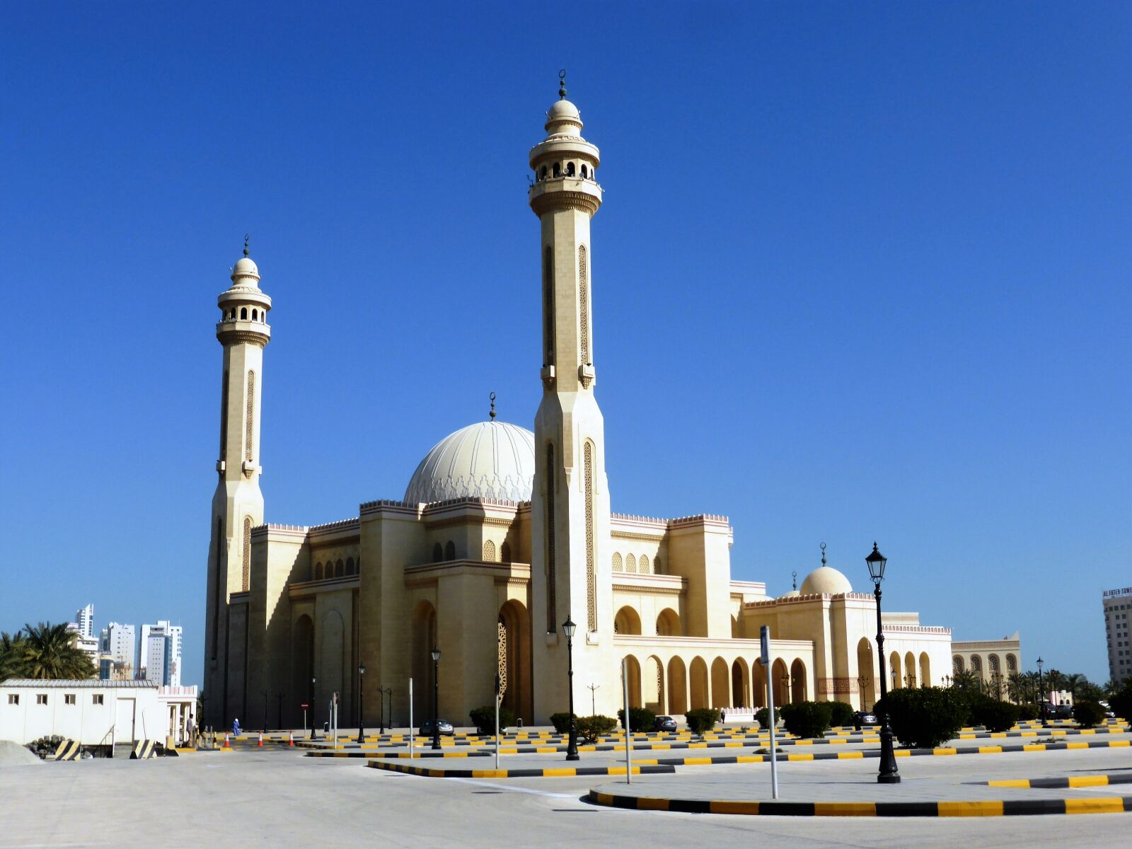 Panasonic Lumix DMC-ZS30 (Lumix DMC-TZ40) sample photo. Mosque, islam, faith photography