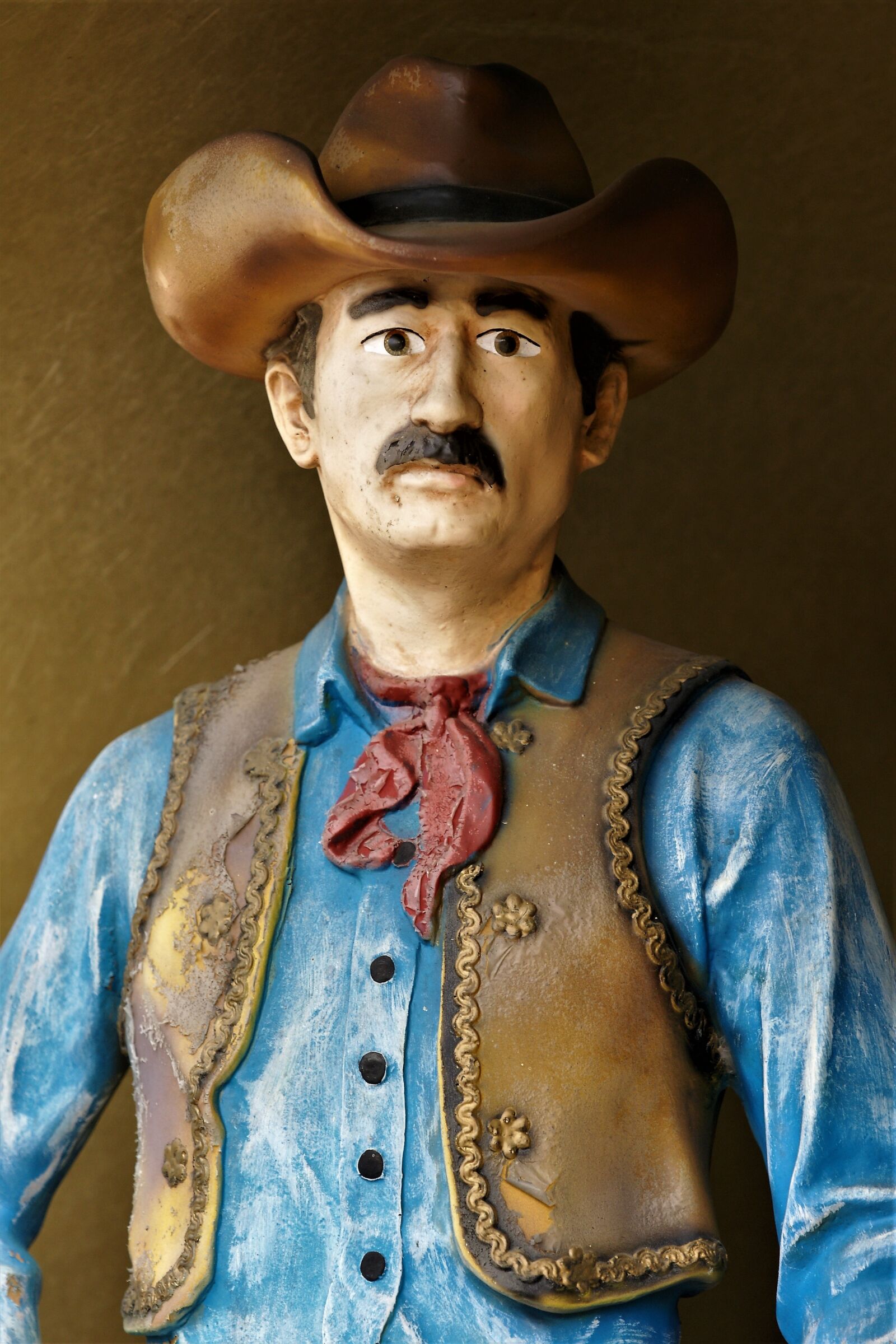 Sony Alpha DSLR-A700 sample photo. Cowboy, sculpture, art photography