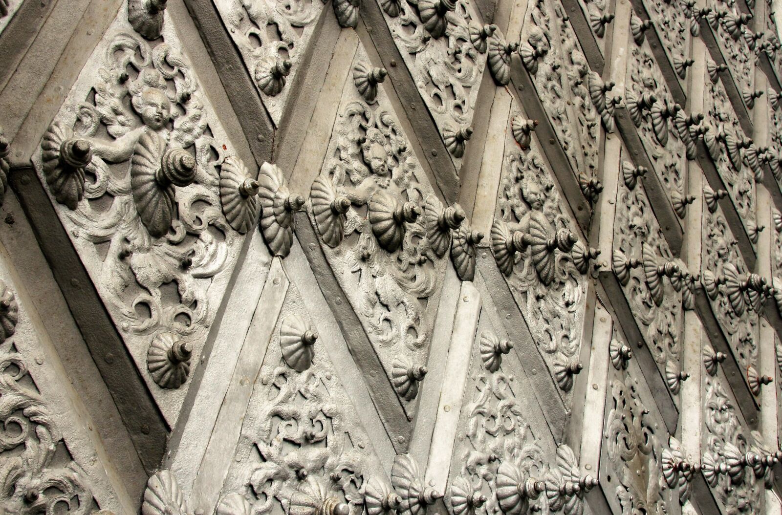 Canon EOS 600D (Rebel EOS T3i / EOS Kiss X5) sample photo. Pattern, decor, graphic photography